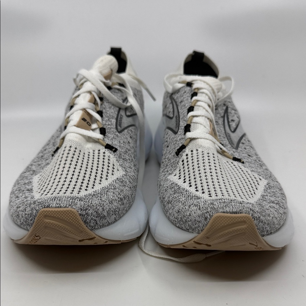 Brooks  Glycerin Gray and White Running Shoes - Picture 3 of 7